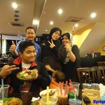 Berbuka Puasa di Restoran Ayam Penyet